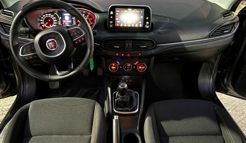 
								Fiat Tipo 1.3 Mjt S&S 5 porte Lounge pieno									