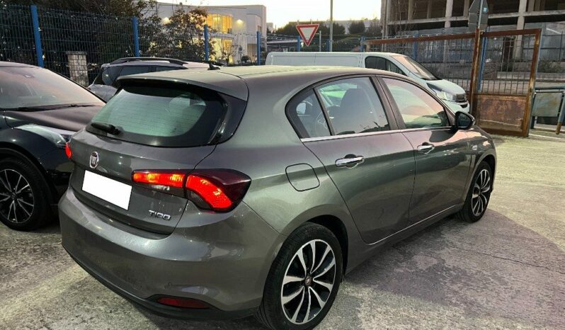 
								Fiat Tipo 1.3 Mjt S&S 5 porte Lounge pieno									