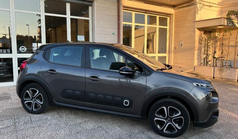 
								Citroen C3 BlueHDi Shine pieno									