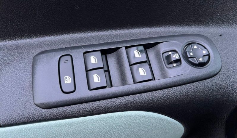 
								Citroen Berlingo BlueHDi 100 Shine pieno									
