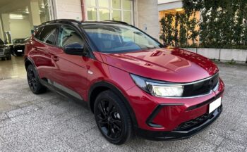 Opel Grandland 1.5 BlueHDI 130 AT8 GS line