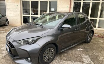 Toyota Yaris 1.5 Hybrid 5 porte Retrocamera