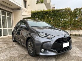 Toyota Yaris 1.5 Hybrid 5 porte Retrocamera