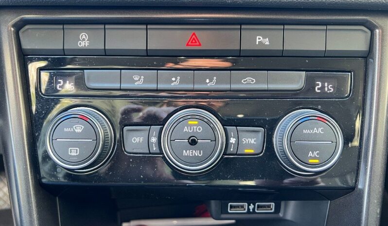 
								Volkswagen T-Roc 2.0 TDI SCR 150 CV DSG 4MOTION pieno									