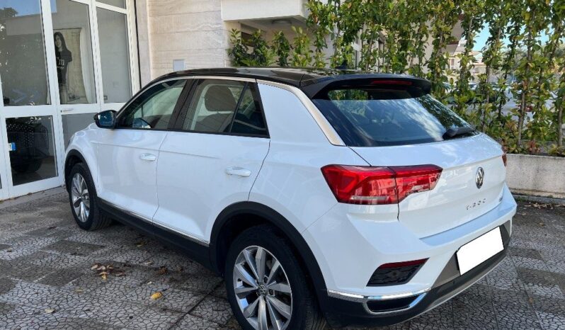 
								Volkswagen T-Roc 2.0 TDI SCR 150 CV DSG 4MOTION pieno									