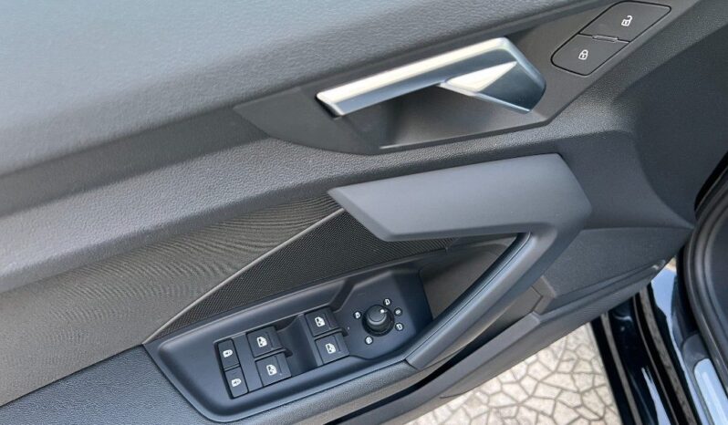 
								Audi A3 SPB 30 TDI S tronic Advanced .									