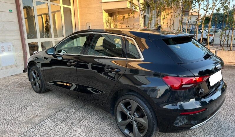 
								Audi A3 SPB 30 TDI S tronic Advanced .									