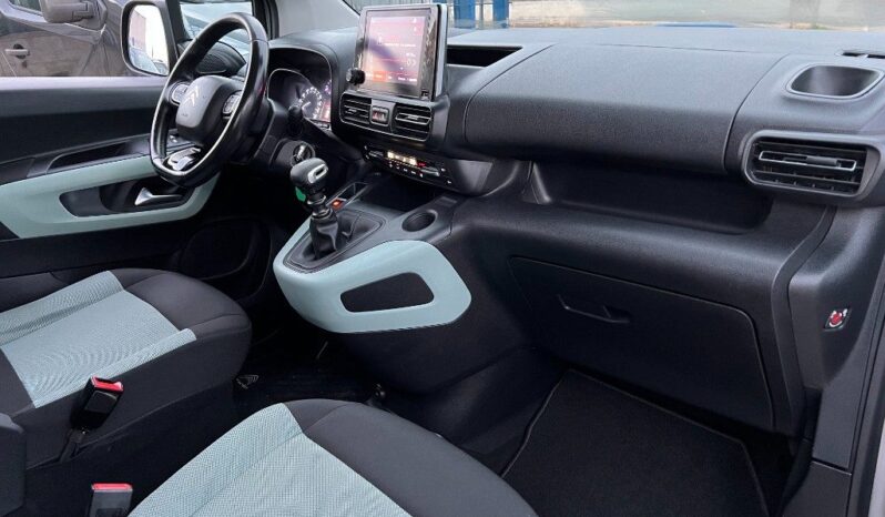 
								Citroen Berlingo BlueHDi 100 Shine .									