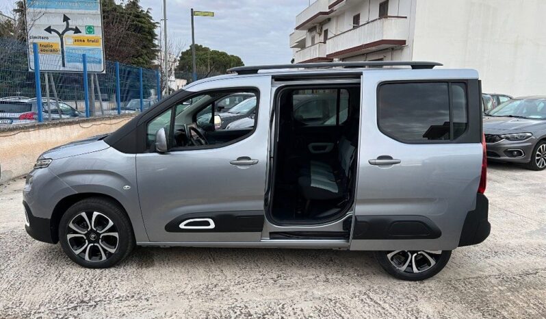 
								Citroen Berlingo BlueHDi 100 Shine .									