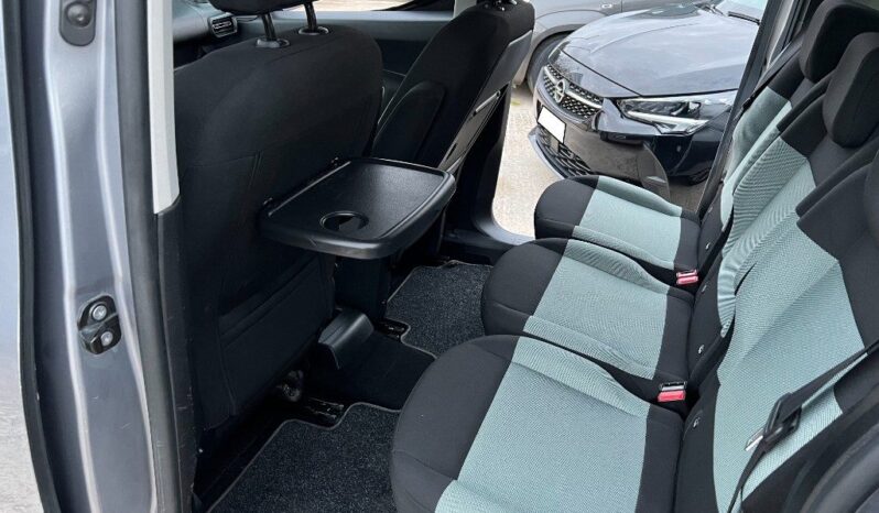 
								Citroen Berlingo BlueHDi 100 Shine .									
