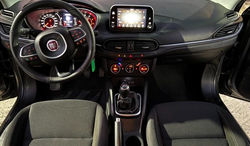
								Fiat Tipo 1.3 Mjt S&S 5 porte Lounge .									