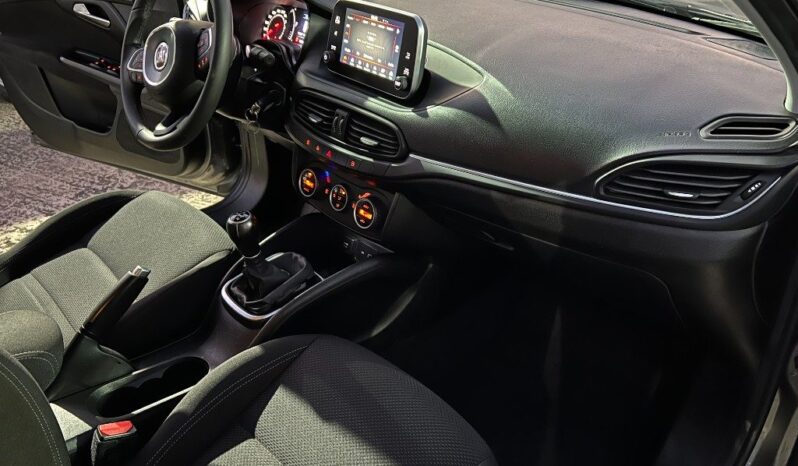 
								Fiat Tipo 1.3 Mjt S&S 5 porte Lounge .									