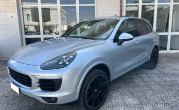 Porsche Cayenne 3.0 Diesel TETTO