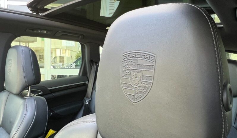 
								Porsche Cayenne 3.0 Diesel TETTO pieno									