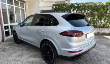 
									Porsche Cayenne 3.0 Diesel TETTO pieno								