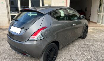 
									Lancia Ypsilon 1.0 FireFly 5 porte S&S Hybrid pieno								