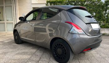 
									Lancia Ypsilon 1.0 FireFly 5 porte S&S Hybrid pieno								