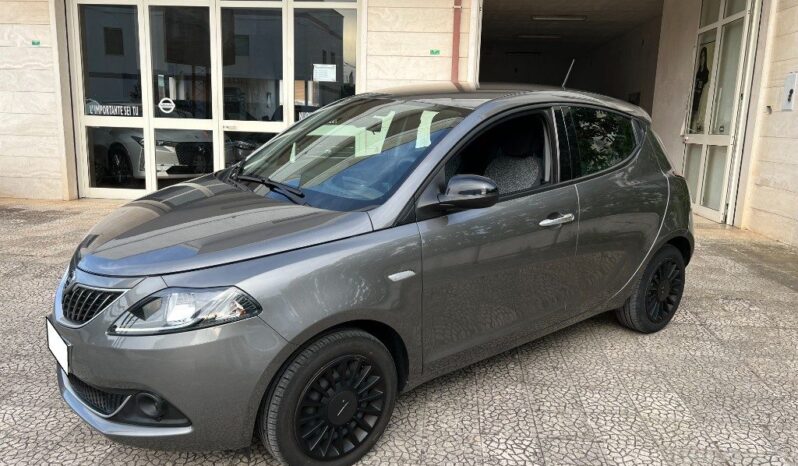 
								Lancia Ypsilon 1.0 FireFly 5 porte S&S Hybrid pieno									