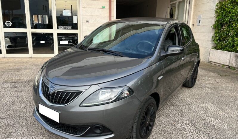 
								Lancia Ypsilon 1.0 FireFly 5 porte S&S Hybrid pieno									