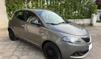 
									Lancia Ypsilon 1.0 FireFly 5 porte S&S Hybrid pieno								