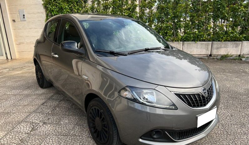 
								Lancia Ypsilon 1.0 FireFly 5 porte S&S Hybrid pieno									