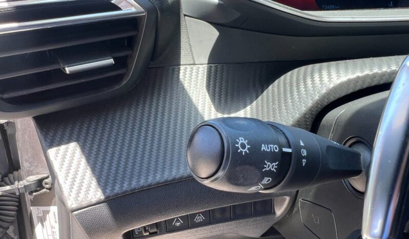 
								Peugeot 2008 BlueHDi 130 S&S EAT8 Allure Pack .									
