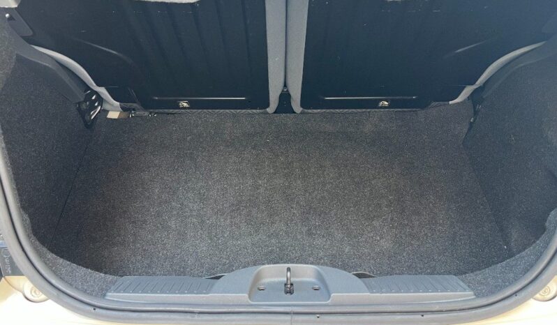 
								Fiat 500 1.2 .									