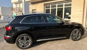 
									Audi Q5 2.0 TDI 204 CV quattro S tronic S line plus .								