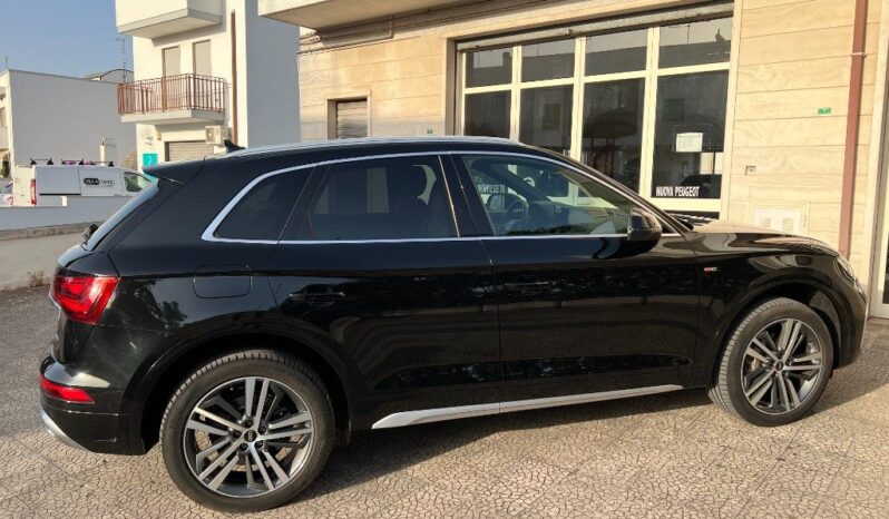 
								Audi Q5 2.0 TDI 204 CV quattro S tronic S line plus .									