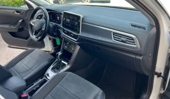 
									Volkswagen T-Roc 2.0 TDI 150 CV DSG TETTO NERO .								