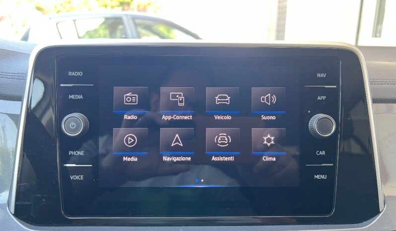 
								Volkswagen T-Roc 2.0 TDI 150 CV DSG TETTO NERO .									