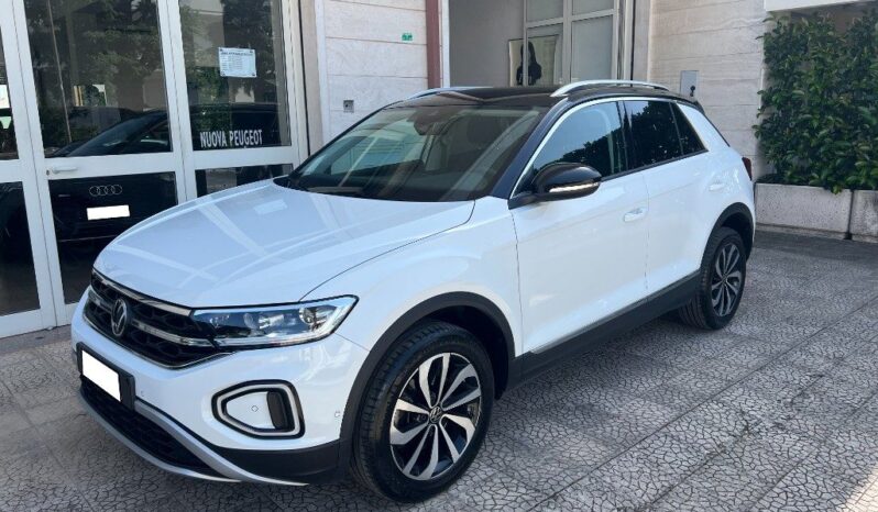
								Volkswagen T-Roc 2.0 TDI 150 CV DSG TETTO NERO .									