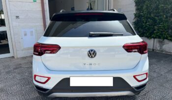 
									Volkswagen T-Roc 2.0 TDI 150 CV DSG TETTO NERO .								
