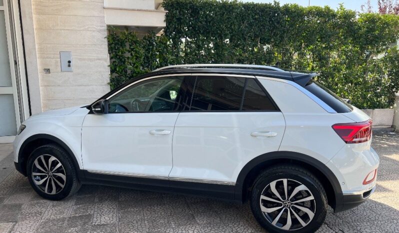 
								Volkswagen T-Roc 2.0 TDI 150 CV DSG TETTO NERO .									