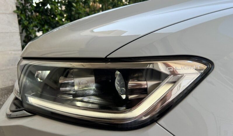 
								Volkswagen T-Roc 2.0 TDI 150 CV DSG TETTO NERO .									