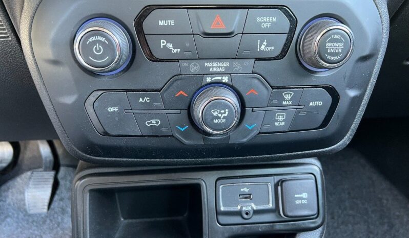 
								Jeep Renegade 1.6 Mjt 120 CV .									