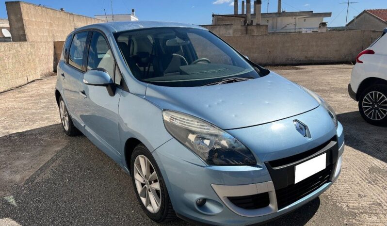 
								Renault Scenic X-Mod 1.5 dCi 110CV .									