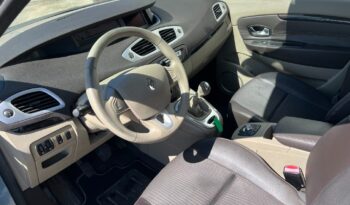
									Renault Scenic X-Mod 1.5 dCi 110CV .								