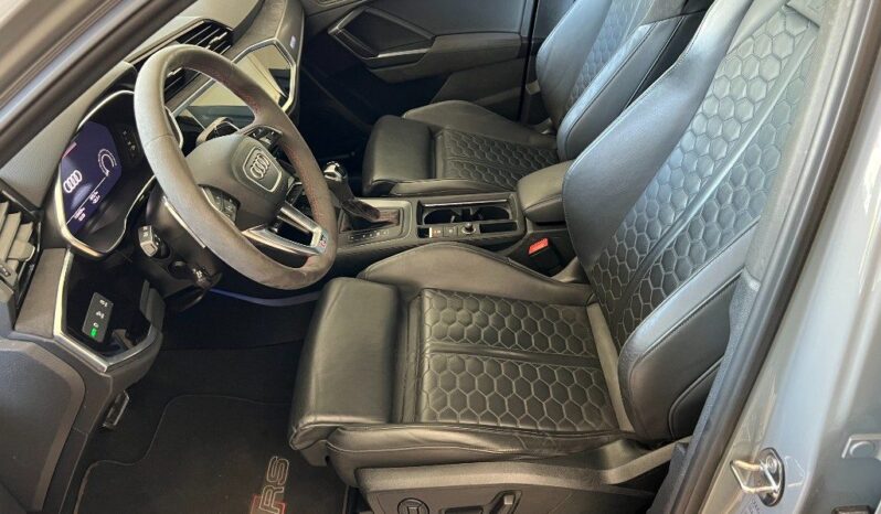 
								Audi RS Q3 SPB quattro S tronic .									