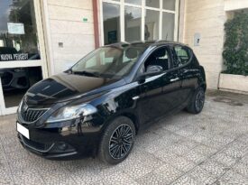 Lancia Ypsilon 1.0 S&S Hybrid Gold