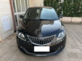 Lancia Ypsilon 1.0 S&S Hybrid Gold