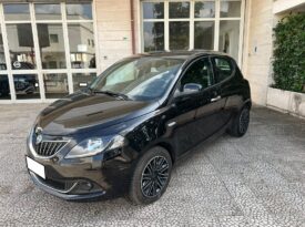 Lancia Ypsilon 1.0 S&S Hybrid Gold