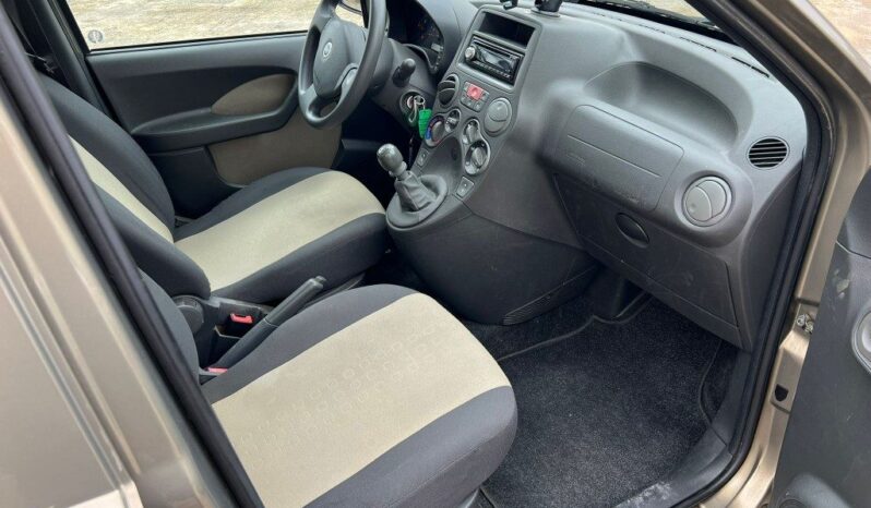 
								Fiat Panda 1.2 Dynamic Natural Power .									
