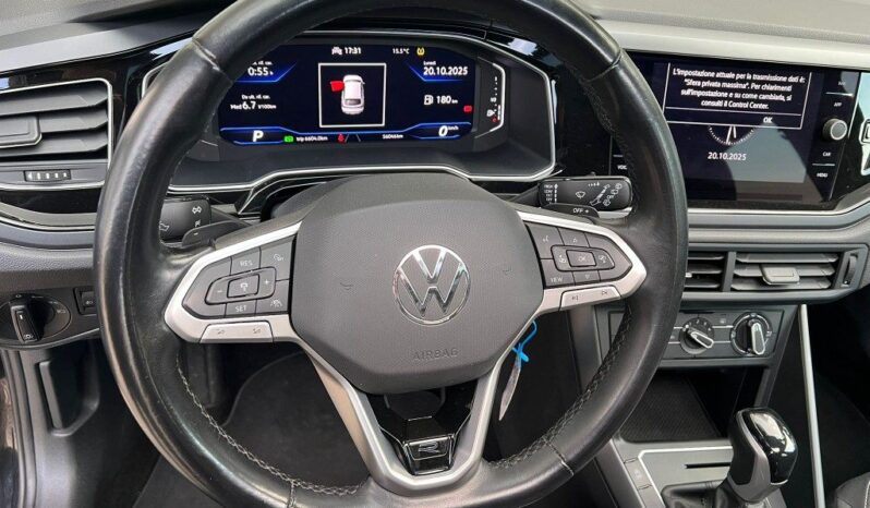 
								Volkswagen Taigo 1.0 TSI 110 CV DSG R-Line .									