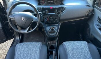
									Lancia Ypsilon 1.0 FireFly S&S Hybrid Ecochic .								