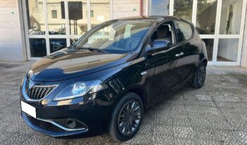 
									Lancia Ypsilon 1.0 FireFly S&S Hybrid Ecochic .								