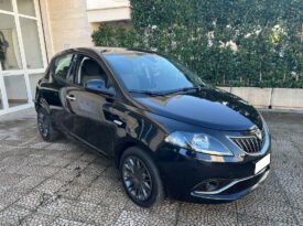 Lancia Ypsilon 1.0 FireFly S&S Hybrid Ecochic