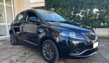 
									Lancia Ypsilon 1.0 FireFly S&S Hybrid Ecochic .								