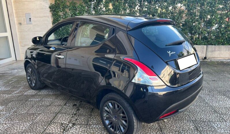 
								Lancia Ypsilon 1.0 FireFly S&S Hybrid Ecochic .									