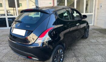 
									Lancia Ypsilon 1.0 FireFly S&S Hybrid Ecochic .								